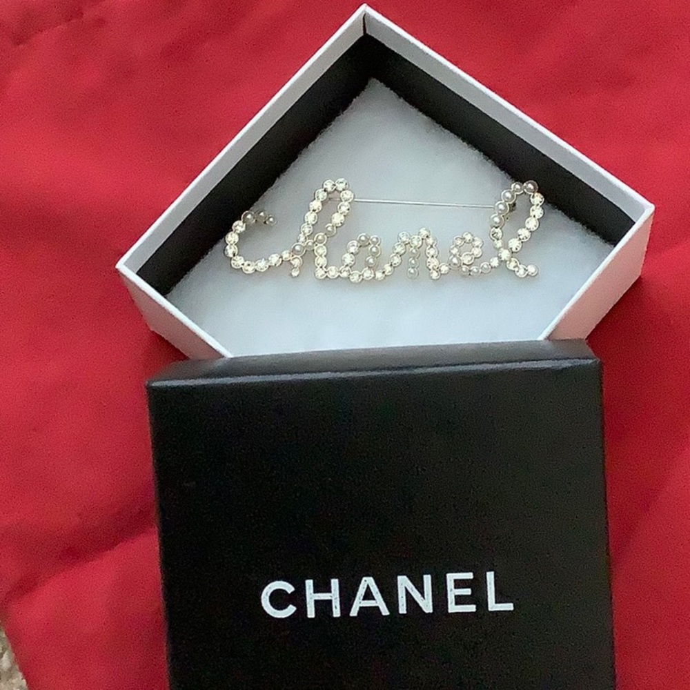 Brooch